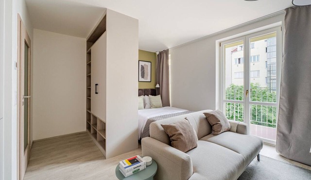 Blueground | Nusle, balcony, nr Vysehrad (PRG-75)