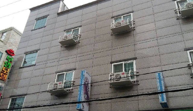 Booyoung Motel