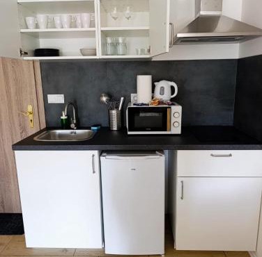 Brand New studio apartment #11 near center with FREE street parking