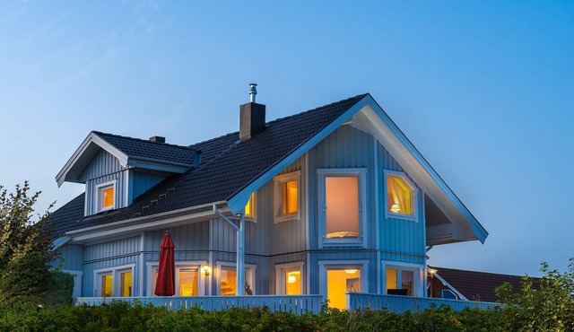 Breeze 71 - first row by the water, fireplace, 3 bathrooms, electric charging