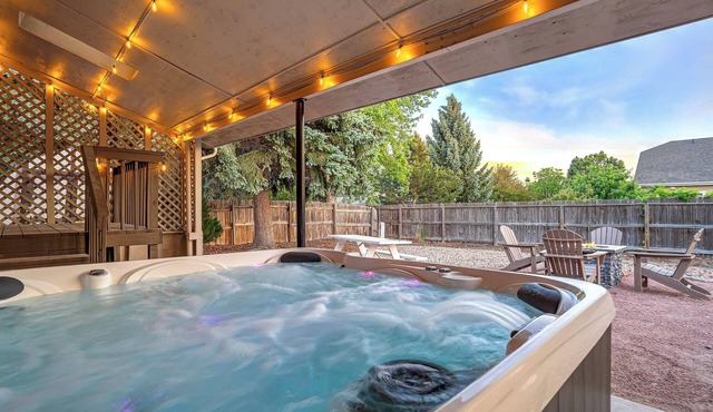 Briargate Basecamp | Hot Tub+GameRoom+Pet Friendly