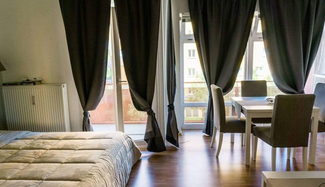 Bright and Quiet Flat with a Balcony