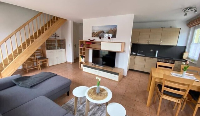 Bright, cozy apartment, centrally located in a quiet area of Zingst with WLAN