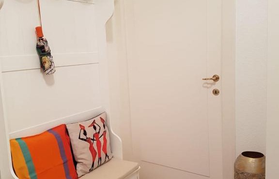 Bright Geneva downtown apartment