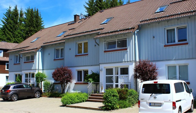 bright, modern equipped Holiday Apartment with many amenities