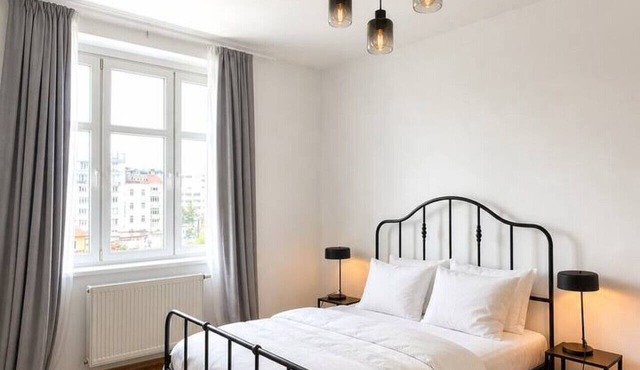 Bright & Spacious 2BR Apartment with PlayStation
