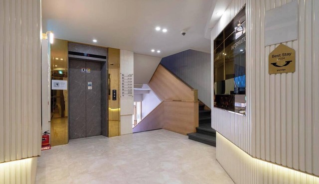Brown Dot Hotel Minam