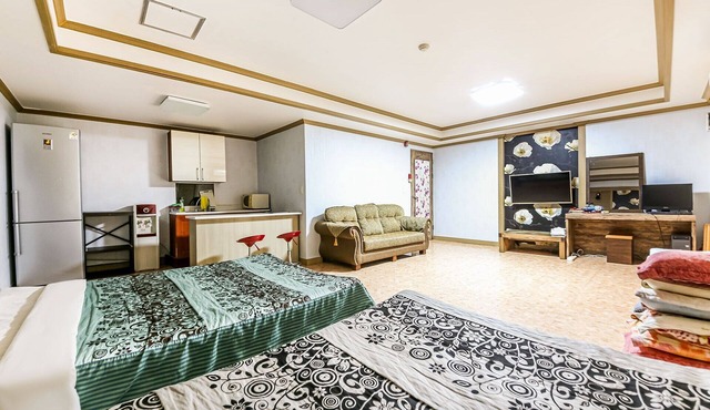 Buan Gyeokpo Chaeseok Resotel Oakville