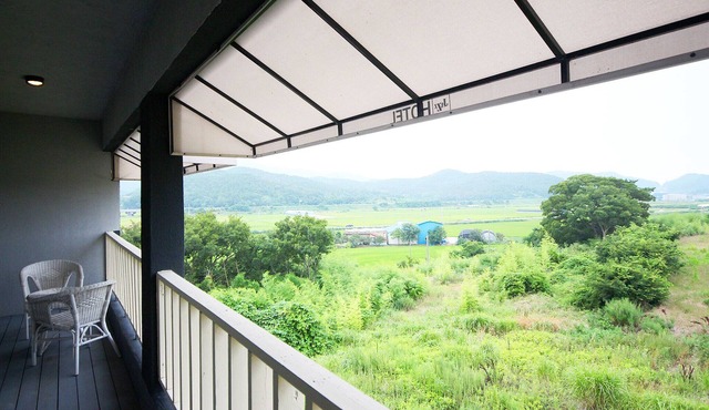 Buan Gyeokpo Jazz Motel and Pension