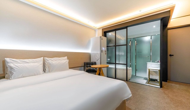 Busan Gangseo Sinhodong Hotel The May