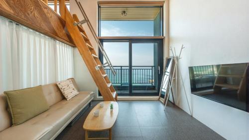 Capella Oceanview Spa Resort – Goseong