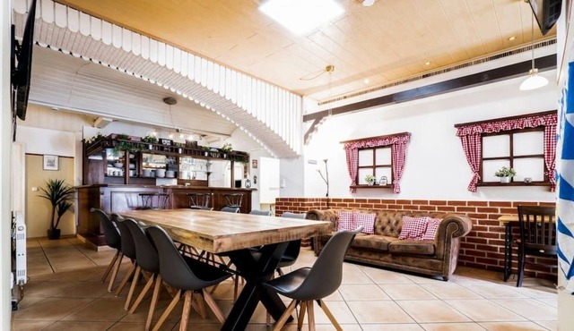 ※ Casa BARvaria ※Incredible 8BR※ HUGE※With a BAR ※