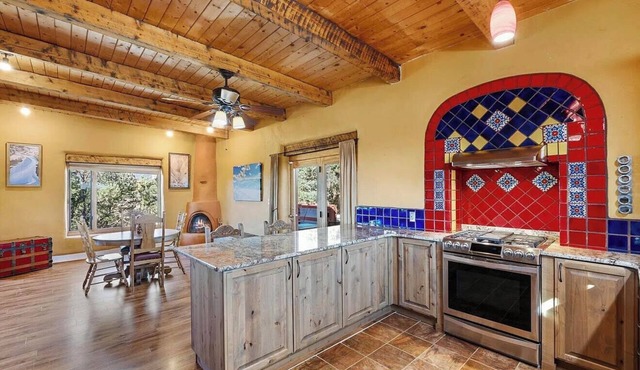 Casa De Cuentos-Spectacular Views-Charming and Cozy.