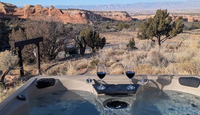 Casita in the Canyons, Extreme privacy, locked and gated with spectacular views.