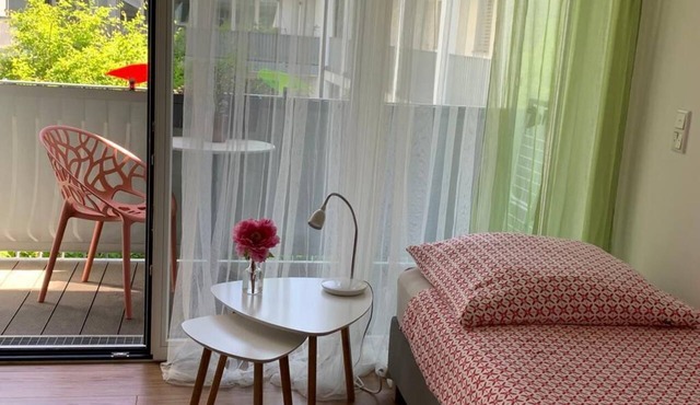 Centrally located apartment (20 sqm) with underfloor heating and balcony