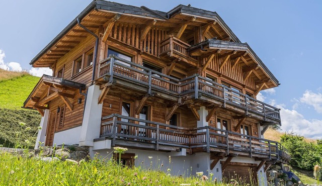 Chalet La Gélinotte -MEGEVE/COMBLOUX - WINTER 2025-2026 - 5 rooms, 10 people