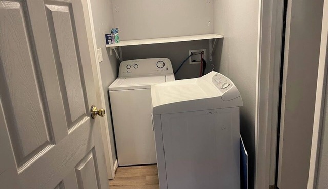 Charming 2-bedroom apartment with WiFi, AC in terrific Denver 80224