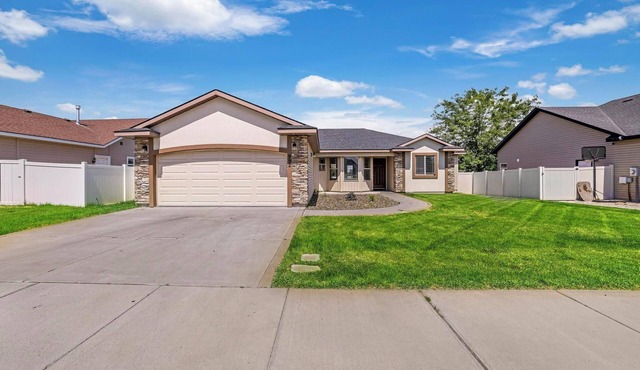 Charming 4-bedroom house with AC and WiFi in welcoming Twin Falls