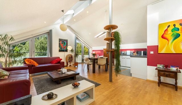 Charming 70 sqm Holiday Apartment with Wi-Fi by Christine van Impelen