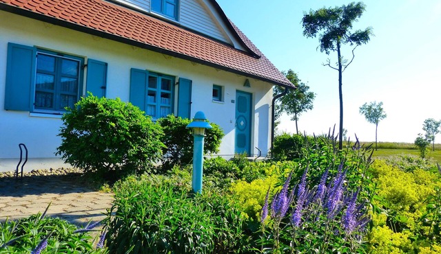 Charming, family-friendly vacation home close to the beach with a beautiful sun terrace