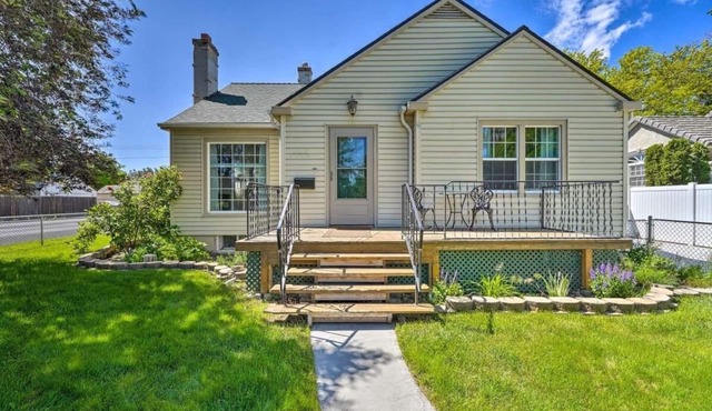 Charming Idaho Home (3-Bedroom Cottage) - Pets Allowed by RedAwning