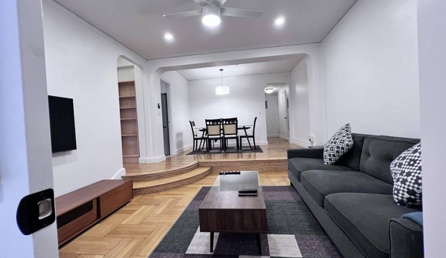 Chelsmore 2BR Retreat- Stylish & Comfortable Stay