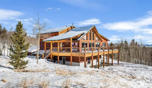 Chic 5bedroom 4.5bath Secluded Mountain Cabin