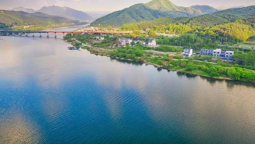 Chuncheon Namiseom River North Pool Villa
