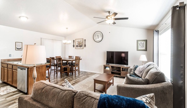 CLEAN 3 BR 2 Bath- QUIET neighborhood