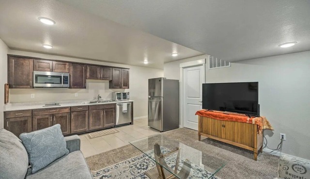 Colorado Avenue Escape Apt A