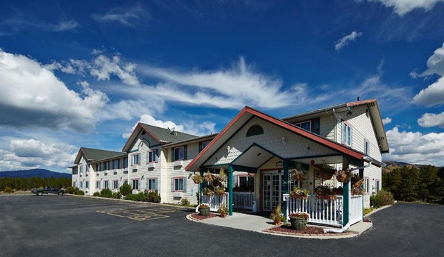 Columbine Inn and Suites