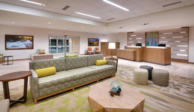 Comfortable Business Hotel Near the Denver Federal Center