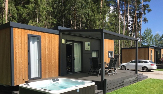 comfortable mobile home on the lake with whirlpool (WA101)