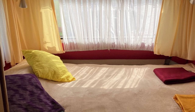 Comfortable, spacious caravan to relax and unwind by the lake