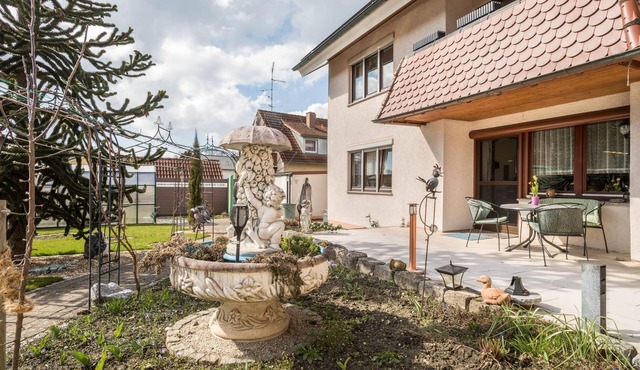 Comfortable Vacation Apartment in Eriskirch with Wi-Fi & Terrace