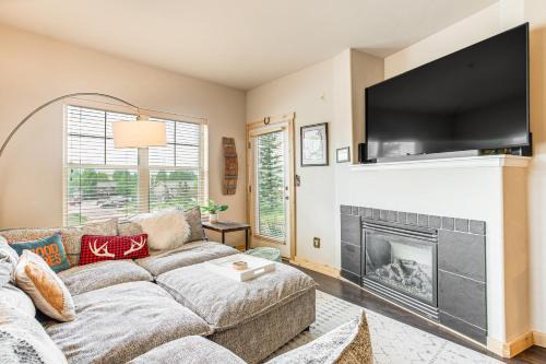 Condo Near Winter Park Resort + Steps From Shuttle