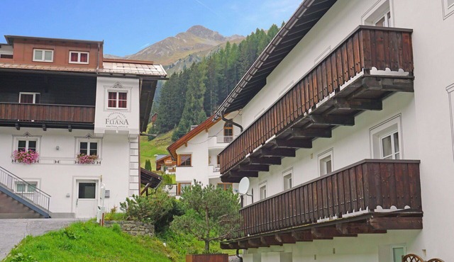 Cosy apartment for 4 guests with WIFI, TV, balcony, pets allowed and panoramic view