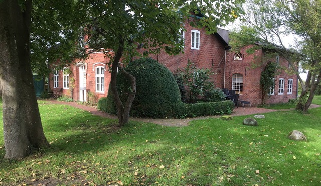Cottage on a big property close to the North Sea tideland