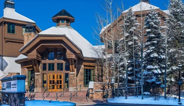 Cozy 3-bedroom resort with WiFi, AC in amazing Beaver Creeknn
