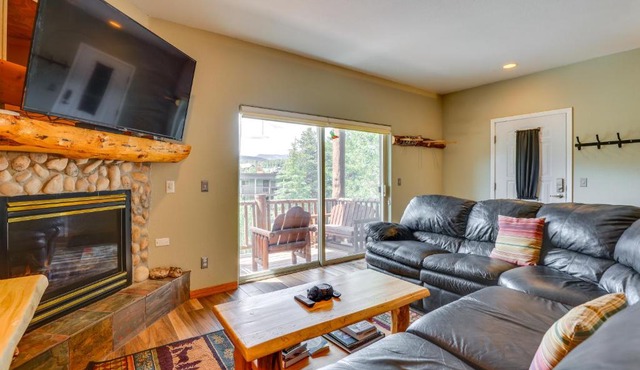 Cozy Condo w/Views, 3 Mi to Winter Park Resort!