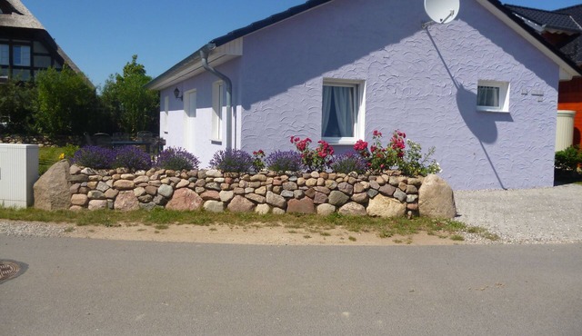 Cozy cottage 800m from the beach