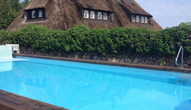 Cozy vacation apartment in Braderup with pool