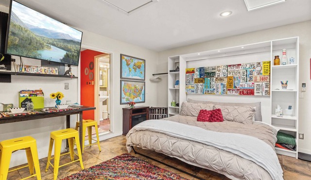 Cozy King by Red Rocks & Downtown Denver