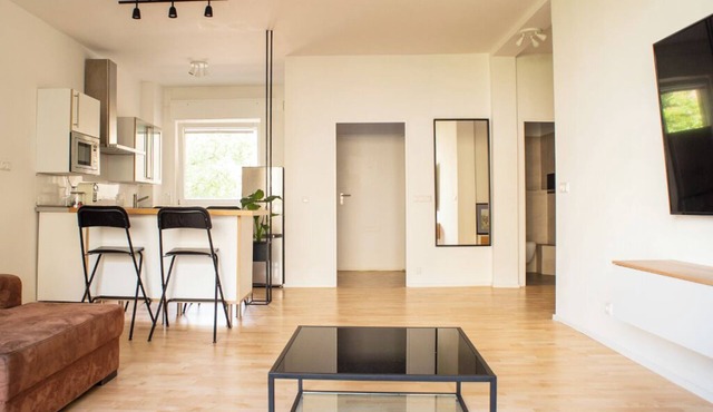 Cozy, modern, and newly renovated 80m2 apartment in the heart of Charlottenburg