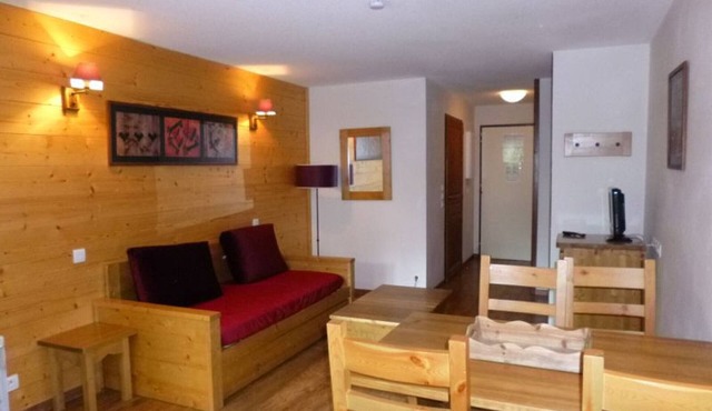 Cozy studio with east balcony, parking and wifi