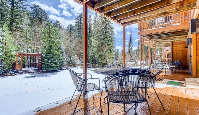 Creekside Suites 01 by Estes Park Condos