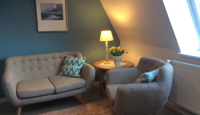 Cute one-room-apartment with sea view, balcony, close to the village with its sh