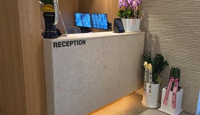 d hotel