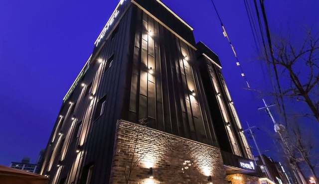 Daejeon Sintanjin Hotel Wol