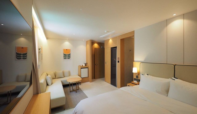 Daisy Hotel